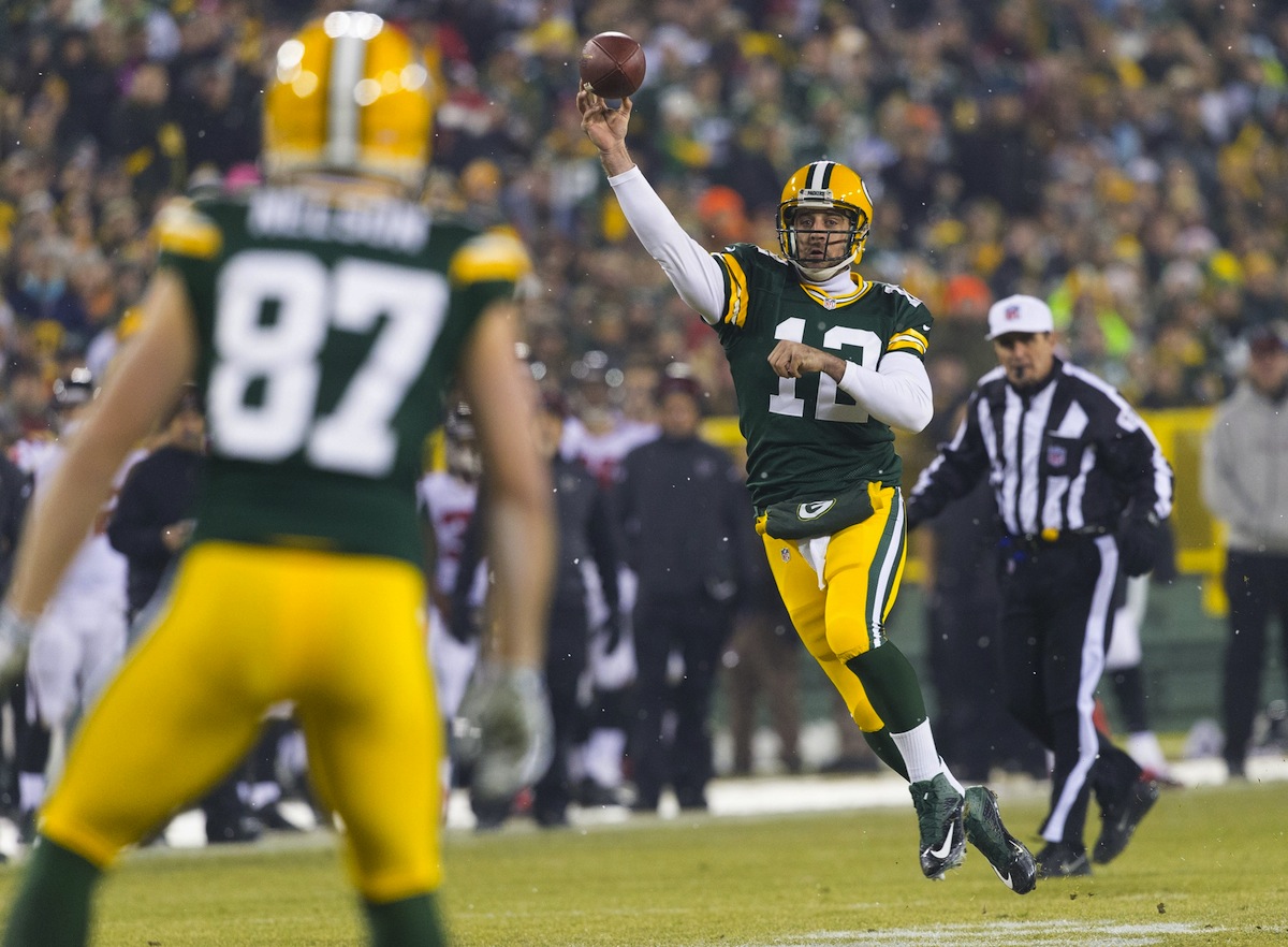 Aaron Rodgers connects with Jordy Nelson by Jeff Hanisch—USA TODAY Sports.