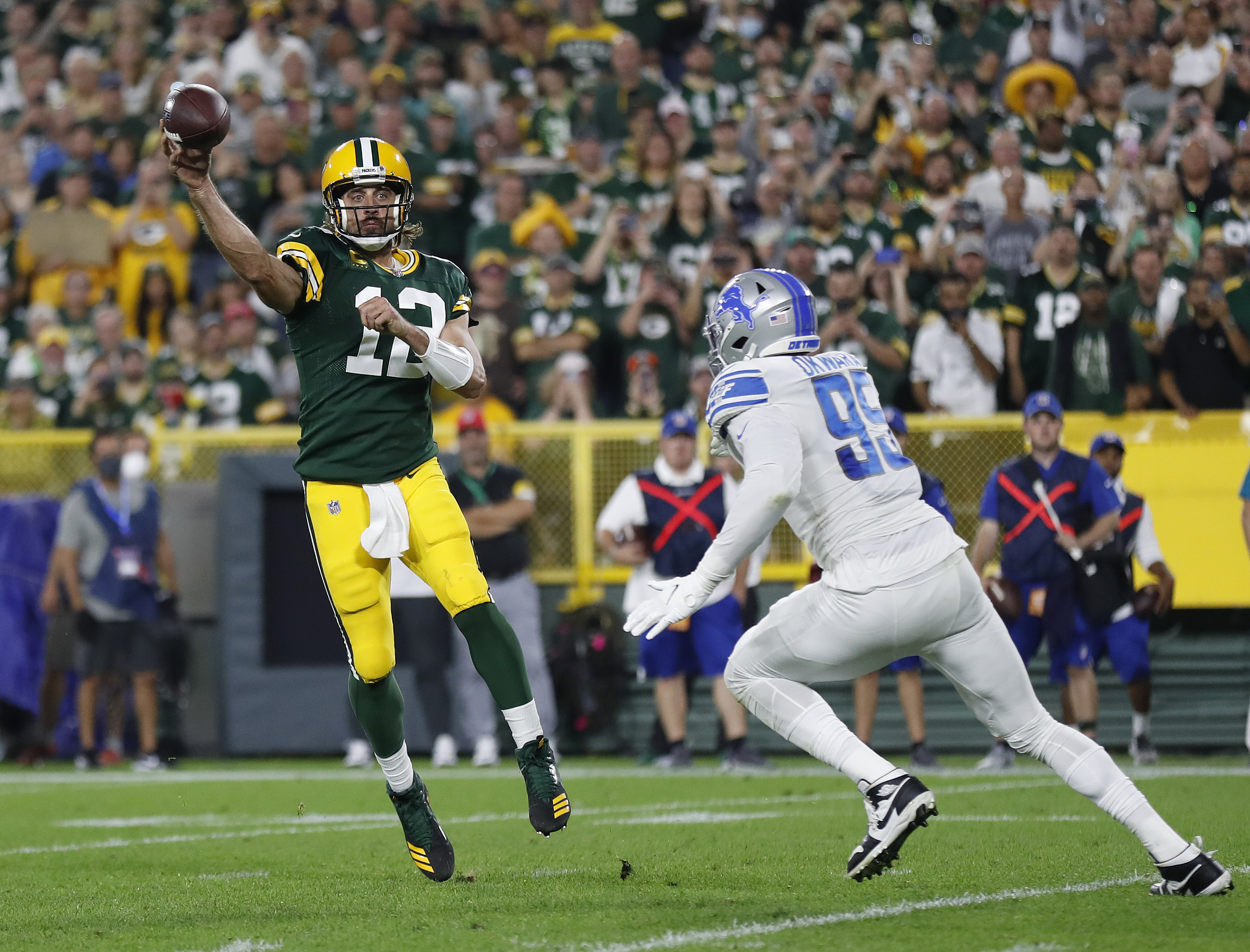 Packers-Lions game set for Sunday night at Lambeau Field