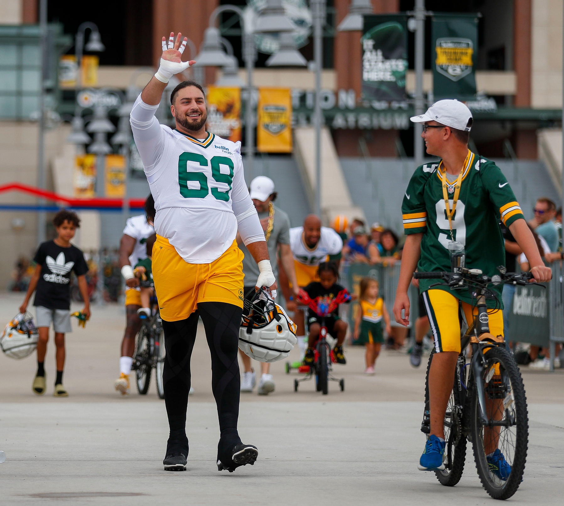 NFL rumors: David Bakhtiari set for 'substantial surgery' before likely  return to Packers in 2024