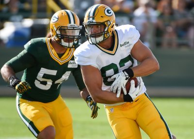 Packers Might Have a Tough Decision to Make on Carl Bradford