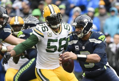 Opponents Say Julius Peppers Still Has Gas Left in the Tank