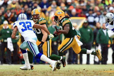The Packers Surprise With Multiple Back Sets