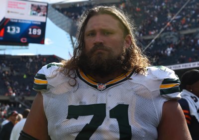 Sitton: Packers Offense Too Predictable. McCarthy: Trust Me