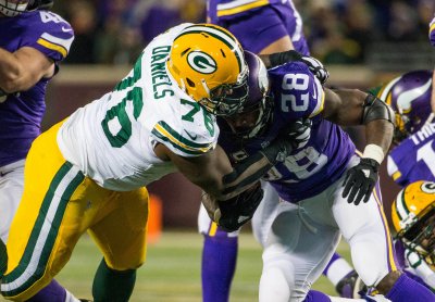 Packers 30 Vikings 13: Game Balls & Lame Calls