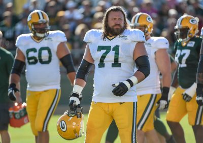 Packers Offensive Line Hurting Heading Into Showdown With Detroit