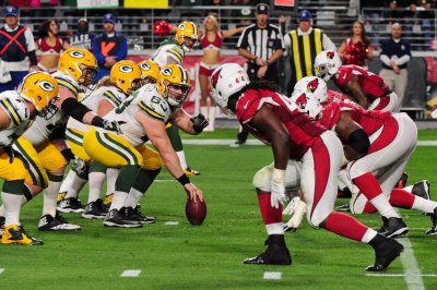 Underdog Packers Look to Reverse Fortunes in Arizona
