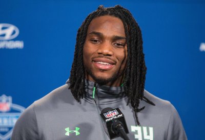 Is Jaylon Smith Worth The Risk for Green Bay?