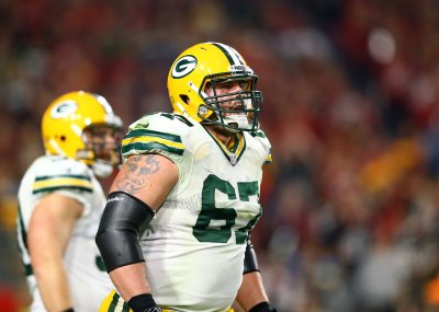 Packers Reportedly Re-Sign Don Barclay 