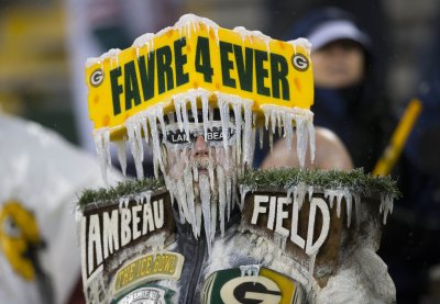 Packers Question of the Day - Are you Bothered by Favre's Hall of Fame Locker?