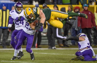 John Kuhn Signs One Year Deal With Saints