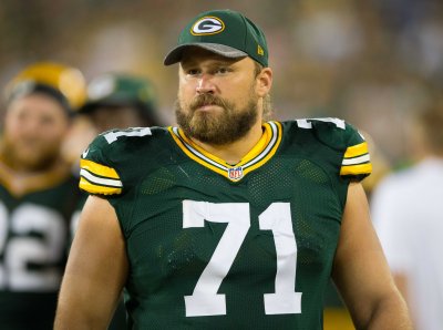 Report: Packers will cut guard Josh Sitton if they can’t trade him