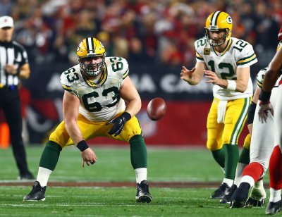 Green and Bold: Packers Must Activate Corey Linsley
