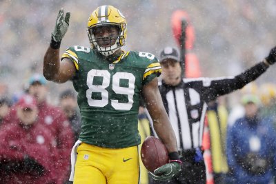 Jared Cook, "Frugal" Packers Still with an Important Decision to Make