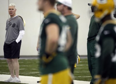 Quarterbacks could hold key to potential Green Bay trade down