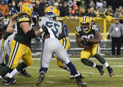 In Lacy's Homecoming, Packers' Montgomery Can Silence Skepticism with Fast Start