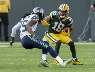 Cobb's Big Day Helps Bolster Packers' Offense