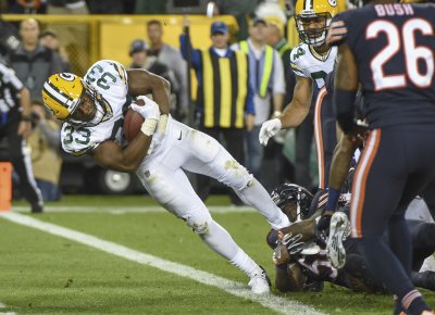 Packers' Jones Provides Temporary Fix to Ailing Ground Game