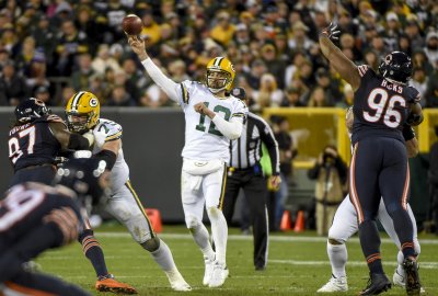 Rodgers Could Add to Impressive Division Resume Against the Bears
