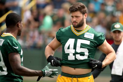 No Rush to Get Back to Action for Packers OLB Vince Biegel