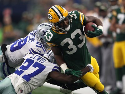 Rookie RB Aaron Jones Lights Way to Potent Packers Rushing Attack