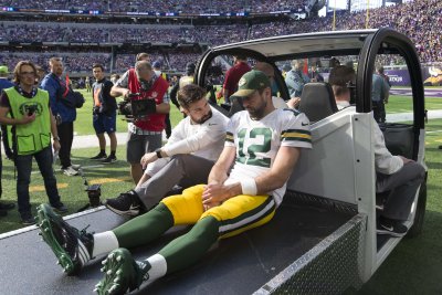 Packers Fall to Vikings, QB Aaron Rodgers Likely to Miss Remainder of Season