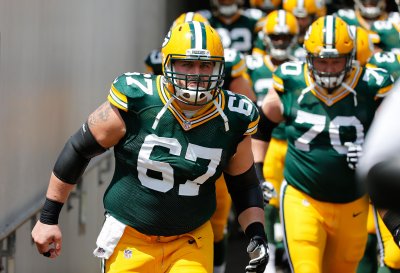 Barclay-Less Packers Looking for New OL Swiss Army Knife