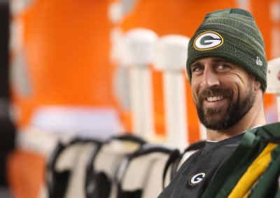 QB Aaron Rodgers "Right on Track" in His Recovery 