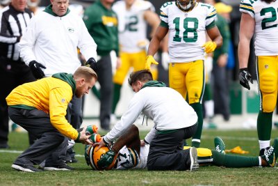 Davante Adams Concussed in Packers' Loss