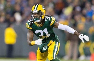 Davon House's Up-And-Down 2017 Leaves Packers With a Decision to Make.