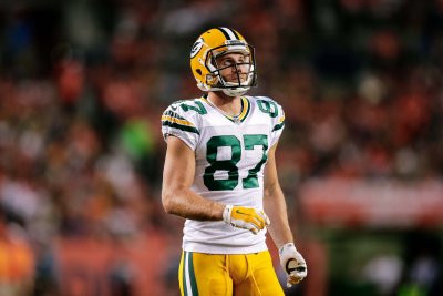 James Jones Says WR Jordy Nelson Was "Low-Balled" by Packers