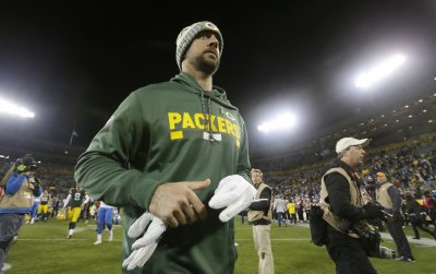 Packers QB Aaron Rodgers Reportedly "Frustrated" And "Emotional" Over Lack of Communication From Front Office