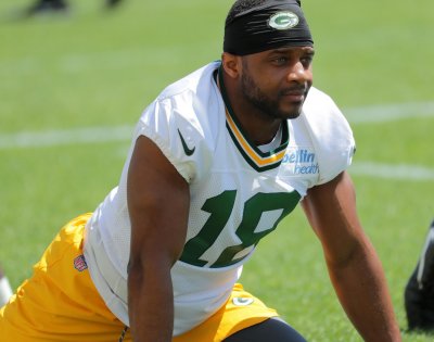 Report: Packers WR Randall Cobb suffers ankle injury