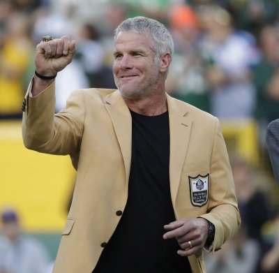 Brett Favre Pushing to End Youth Tackle Football