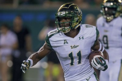 Marquez Valdes-Scantling Works Out With Randy Moss