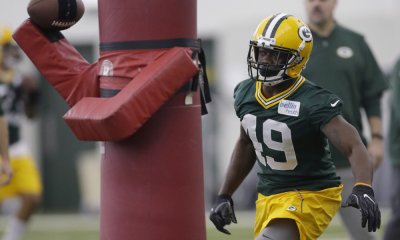 Packers place LB Parris Bennett on reserve/retired list, expected to sign WR Adonis Jennings