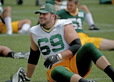 Anchors of Packers' OL easing back into full practice