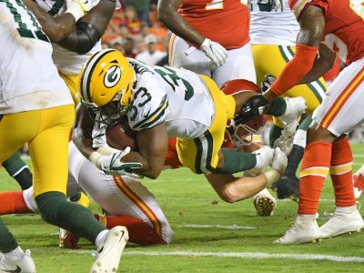 With Aaron Jones Back, How Will Packers Divide Touches?  