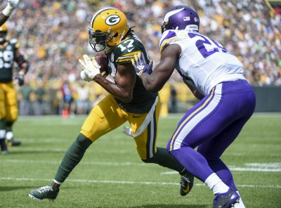 Packers and Vikings Tie 29-29 in Eventful NFC North Matchup 