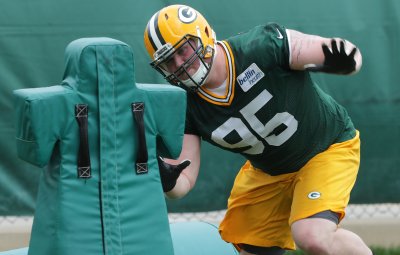 Packers promote DL Tyler Lancaster to the active roster, release RB Darius Jackson