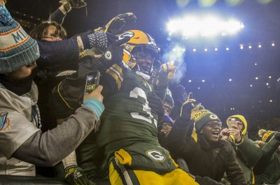 Cory's Corner: Aaron Jones Is Packers' Playoff Ticket