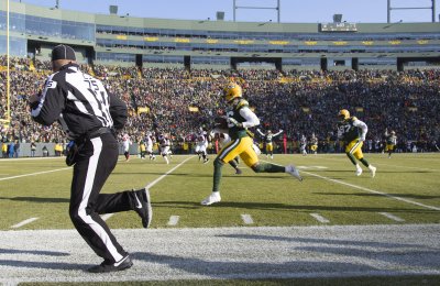 Packers 34 Falcons 20: Game Balls & Lame Calls