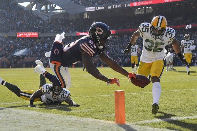 Bears 24 Packers 17: Game Balls & Lame Calls