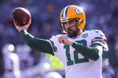 No QB coach, no problem for Packers' Aaron Rodgers?