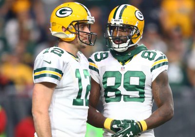 James Jones -- among others -- comes to defense of Aaron Rodgers: 'That's not the type of guy that I know'