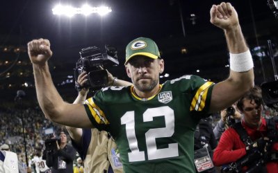 Rodgers Still Provides Fireworks in Packers Offense