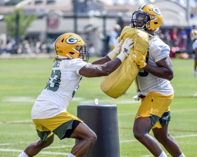 Packers' Jones returns to practice, fought off 'tightness' in hamstring