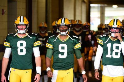 Battle for Packers' backup QB job remains a stagnant race
