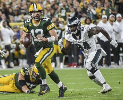Game Recap: Packers Fall to Eagles 34-27, Suffer First Loss of Season  
