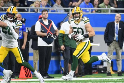 Packers Stock Report Week 17: Packers Awful First Half Sets up Second Half Comeback and First Round Bye 