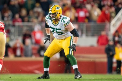 Bryan Bulaga headed to the Chargers